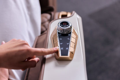 IWAO Gravity med stemmekontrol - 4D Massagestol - Hvid/Brun