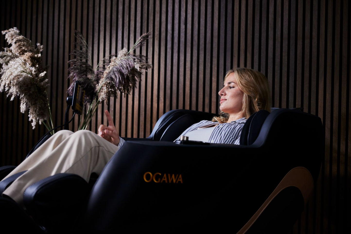 OGAWA Relaxio - Sort - 2D Massagestol