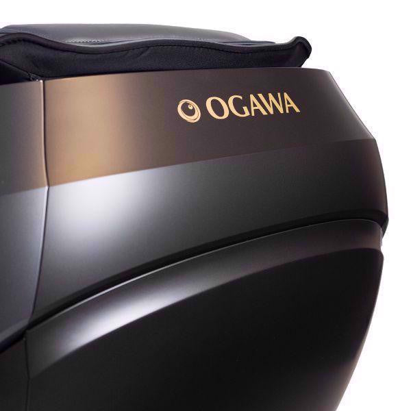 OGAWA Maestro Ai - Iridium Grey - 4D Massagestol - Close up logo