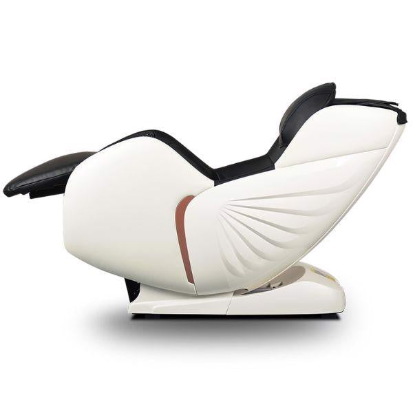 OGAWA MySofa Luxe - Sort/Hvid - 2D Massagestol set fra siden i zero gravity mode